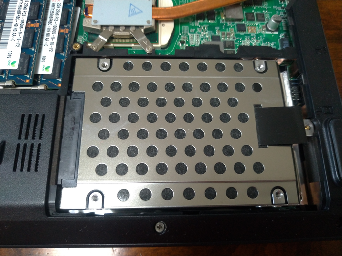 第二回：ThinkPad L512をなんとかする。ハードウェア改造編 - リニーズ 